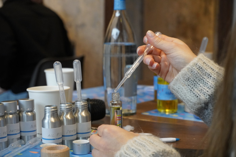 Team building con creazione di fragranze a Milano per Perfetti Van Melle - 3