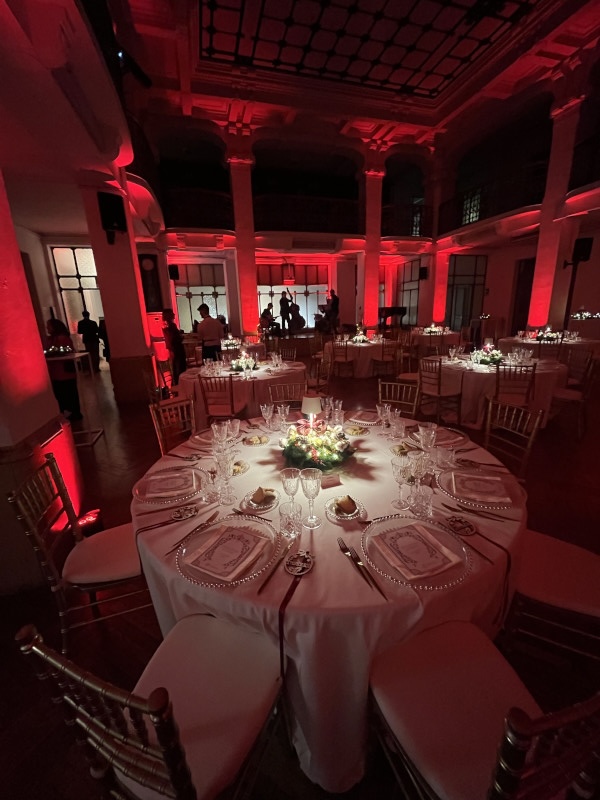 Evento corporate natalizio in location prestigiosa a Milano - 2