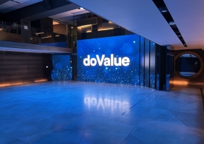 Scopri come Smart Eventi ha creato un evento natalizio personalizzato per doValue, combinando una location esclusiva, catering gourmet e intrattenimento di qualità