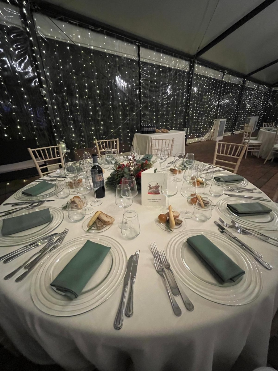 Evento aziendale natalizio in una splendida location immersa nel verde - 1
